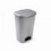 PAPELERA CONTENEDOR PLASTICFORTE DE PLASTICO CON TAPADERA Y PEDAL 50 LITROS COLOR PLATA 410X360X635 MM